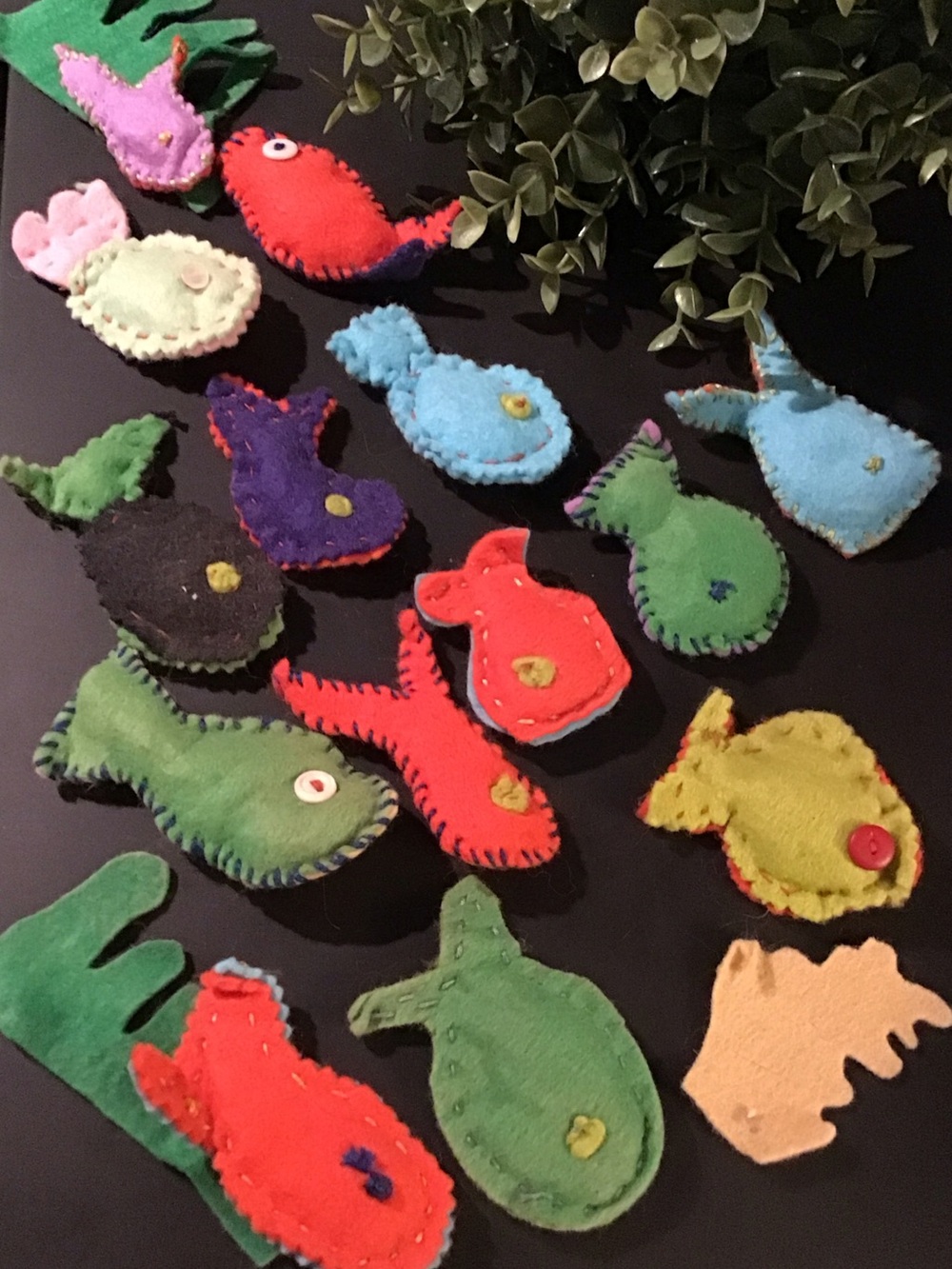 ♥️5/25$ Handmade School of Felt Fish